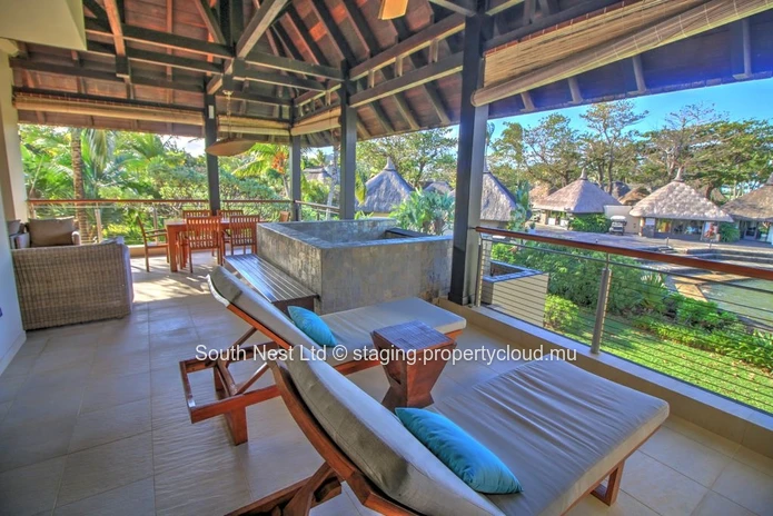 Luxury 3 bedroom apartment in a prestigious estate.