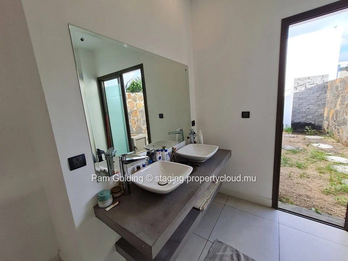 Villa Spacieuse en Pleine Propriété à Mont Mascal