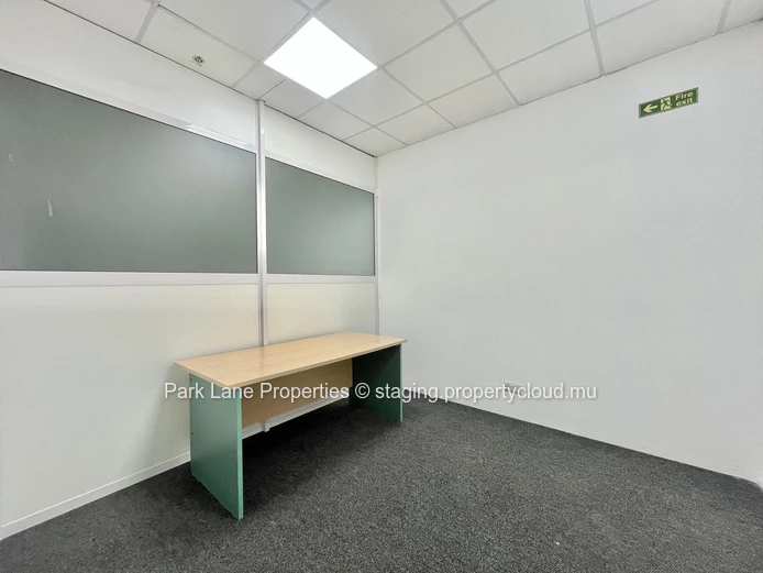 Modern 366 m² office space  in Ebene Cybercity – Prime business location