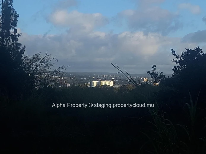 Terrain résidentiel de 2470 m2 à vendre à Montagne Ory, Moka à Rs 23 Millions