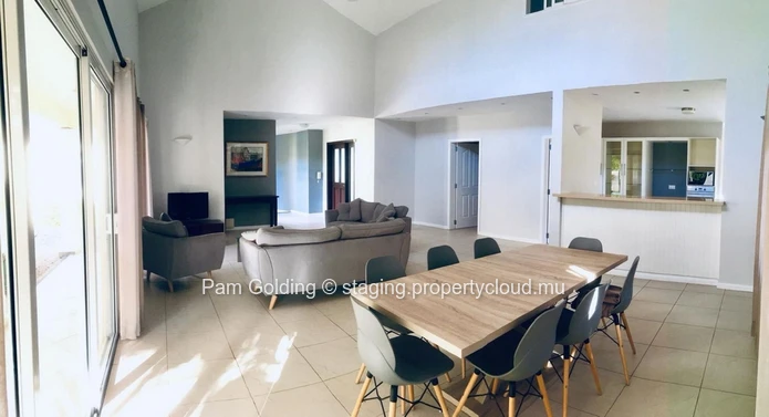  Villa in a Prime Black River Location