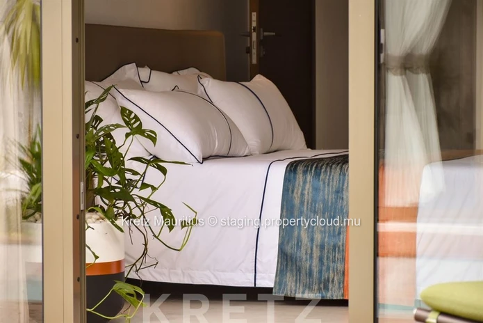 Contemporary 3-bedroom villa with 5-star hotel-style access