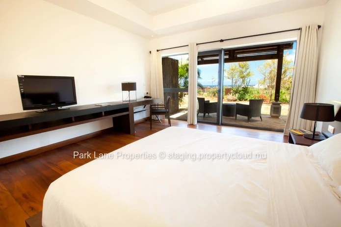 5-Bedroom Villa at Belle Rivière Estate – Tropical Elegance and Spacious Seclusion