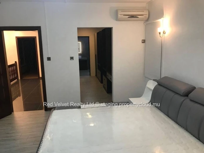 Villa for Rent in Péreybère, North