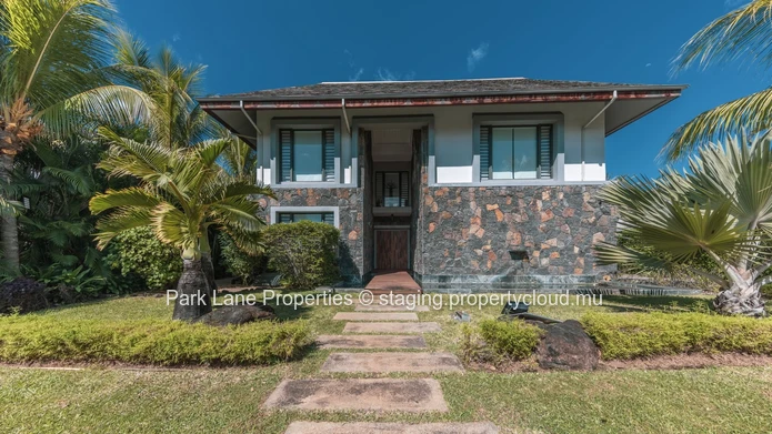 Sumptuous high end 5 bedroom villa in IRS Marina