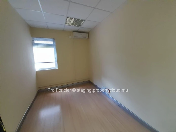 Office for rent in Port-Louis - Close to the center