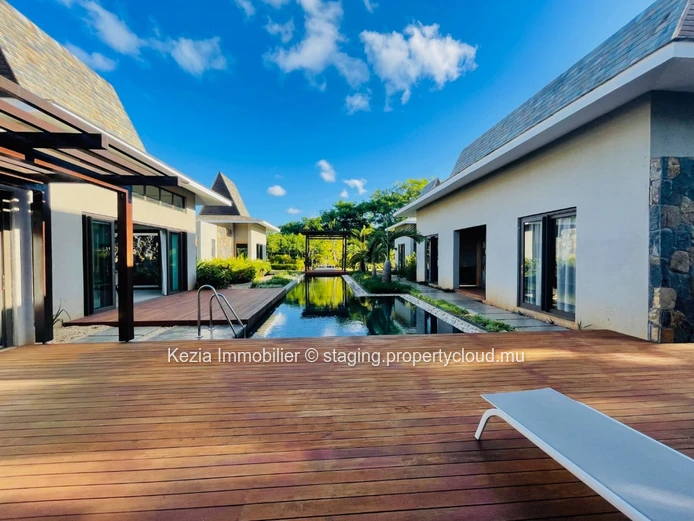 Balinese-Style Single-Storey Contemporary Villa