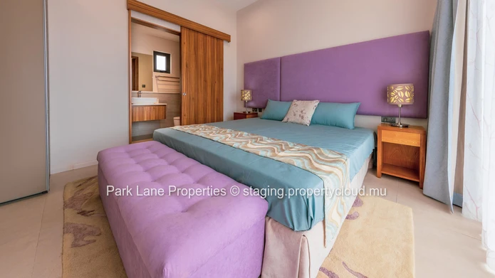 Penthouse neuf de luxe avec vues imprenables sur les montagnes et la mer à Trianon