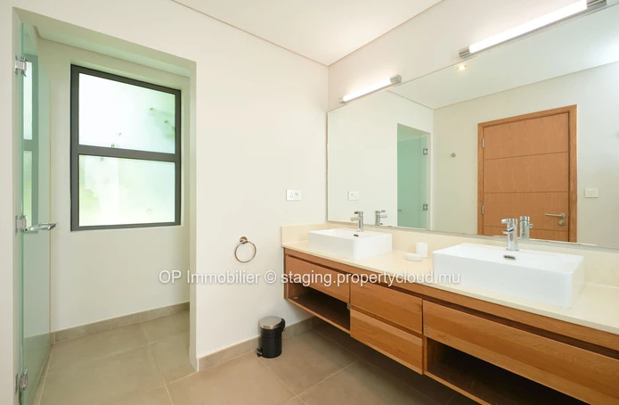 Modern 4 bedroom villa with private pool in the heart of Grand Baie