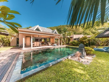 5 Bedroom Villa