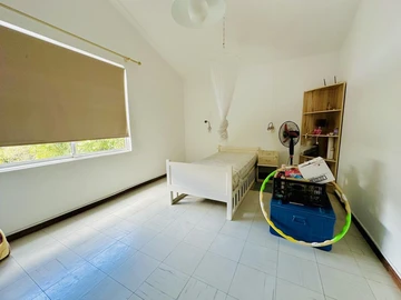 8 Bedroom House