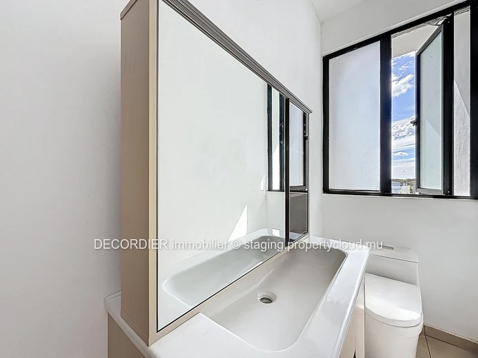 Penthouse with sea view in Albion