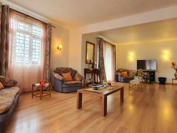 4 Bedroom Villa
