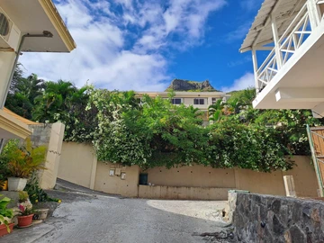 4 Bedroom Townhouse, Duplex