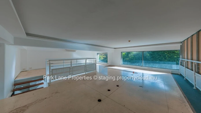 Commercial space ideally situated in the heart of Black River