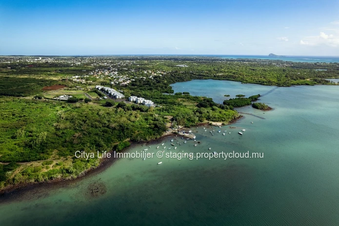 Appartement PDS à vendre à St Antoine, 160m², 3 chambres, piscine commune, vue mer, Rs.