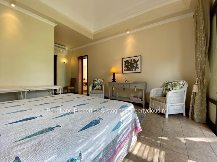 In Tamarin, high standard living in gated estate