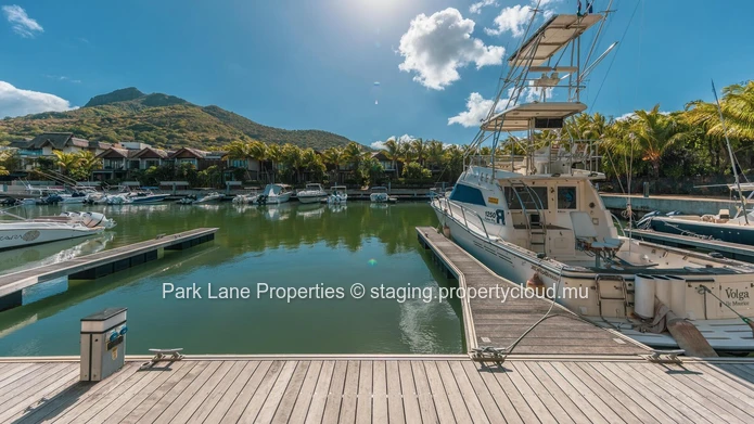 Live the Marina Lifestyle – 3-Bedroom Townhouse with Plunge Pool & Private Mooring