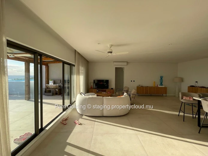 Penthouse for rental in Tamarin.