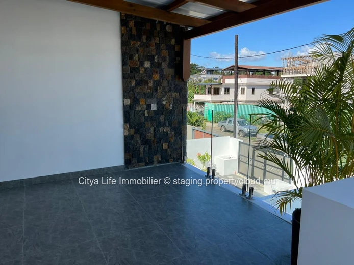 Stunning Duplex for Rent in Grand Baie – 3 Bedrooms, Private Pool