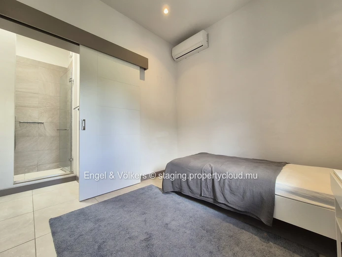 Fully Furnished 3 bedroom Duplex in Waterfront Residence