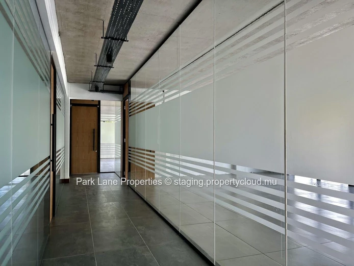Centre d'Affaires de Prestige à Rivière Noire – Espaces Bureaux à Louer