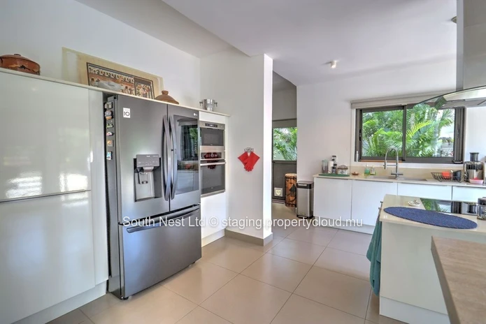 4-bedroom villa + independent studio