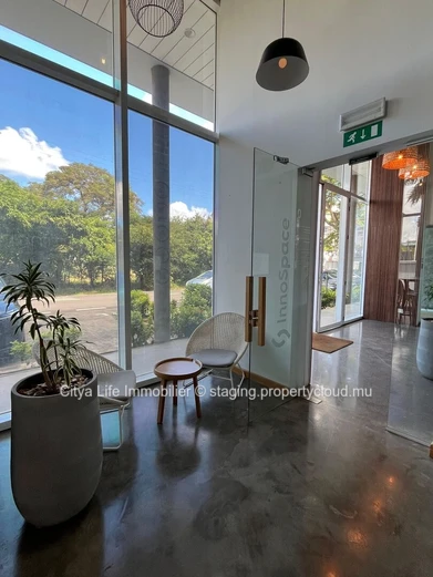 Office for Rent in Pointe aux Canonniers with 20m² of Prime Workspace