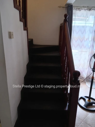 Renovated 4-Bedroom House in Vacoas-Phoenix Area with Modern Features - Close to Schools, Shops, and More! Only Rs!