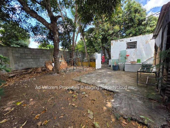 À VENDRE – Maison de plain-pied 210 m² avec grand terrain (773 m²)