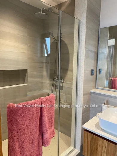 Penthouse de luxe meublé 3 chambres près du centre commercial Tribeca – Moka | Rs 32M