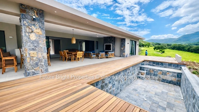 Exceptional Contemporary Villa at Domaine de Palmyre – Panoramic Views (Sole Mandate)