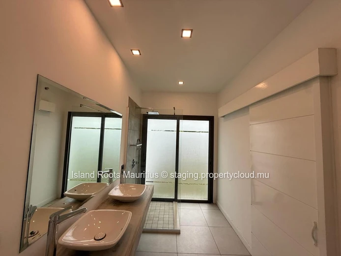 Long-Term Rental: Luxurious 4-Bedroom Villa at Cap Malheureux