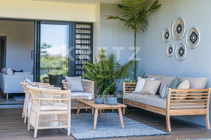 Luxury waterfront apartment in a peaceful setting