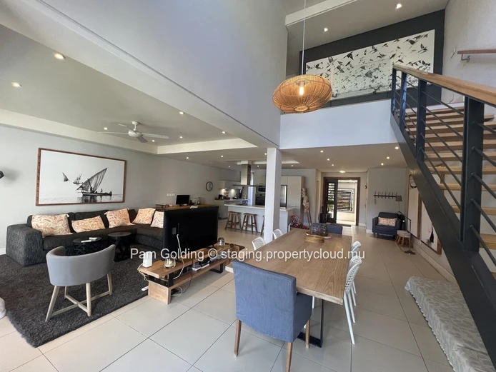 Duplex en Bord de Mer de 3 Chambres avec Anneau Privatif | La Balise Marina, Rivière Noire (Mandat exclusif)