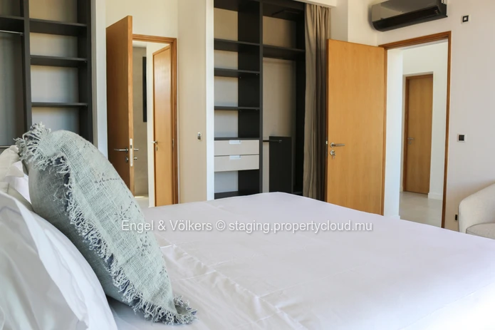 Luxury 4-Bedroom Villa in Tamarin – Private Garden & Pool