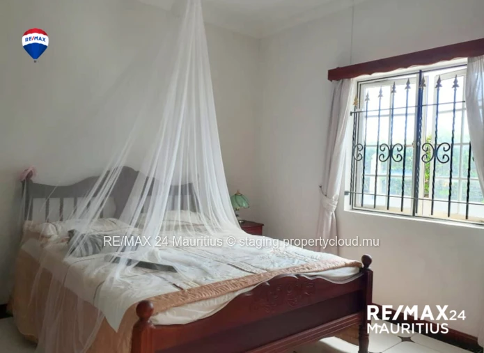 3 bedroom double story home with sea view