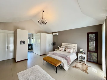4 Bedroom Villa