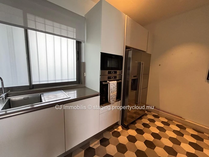 Roches Noires a vendre un penthouse avec vue mer (Mandat exclusif)
