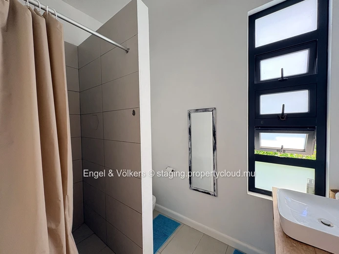 FOR RENT - Architect-designed house in Flic en Flac