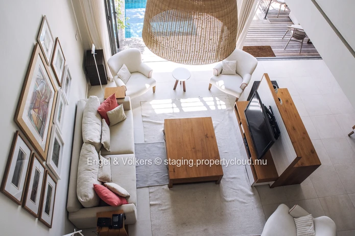 3-Bedroom Marina-Front Duplex with Splash Pool & Mountain views