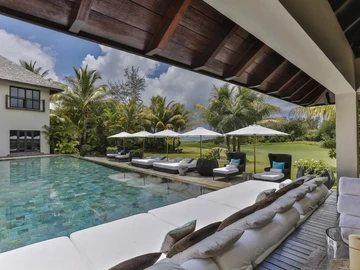 5 Bedroom Villa