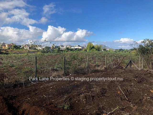 Terrain de 52 perches pour l'agriculture biologique dans un cadre paisible à Moka