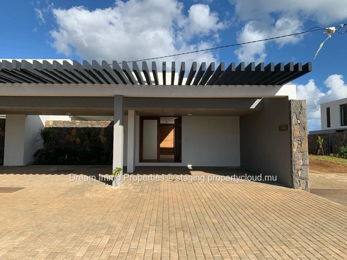 Top Duplex Neufs Avec Acces Plage – Sublime Vue Mer A Riviere Noire – Ile Maurice