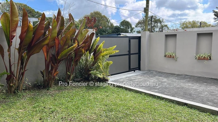 Maison à vendre à Curepipe - Duplex moderne & Lumineux !