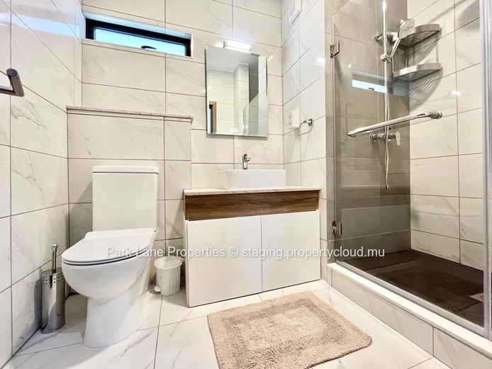 Penthouse moderne de 4 chambres avec vue sur le Wellness Park de Sodnac