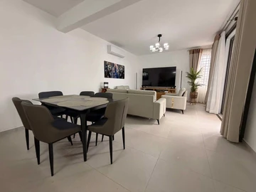 4 Bedroom Villa
