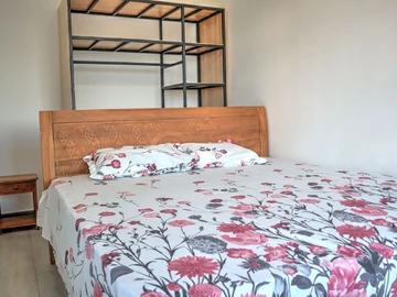 5 Bedroom Villa