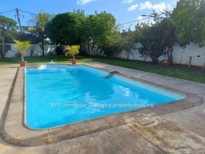 Exceptional offer - Beautiful 4 bedrooms house with garden and pool in Pereybere
