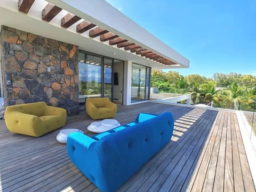 5 Bedroom Villa